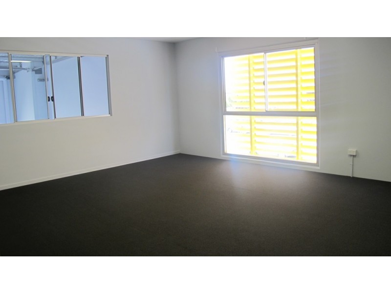 16 9-15 Sinclair Street, Arundel QLD 4214