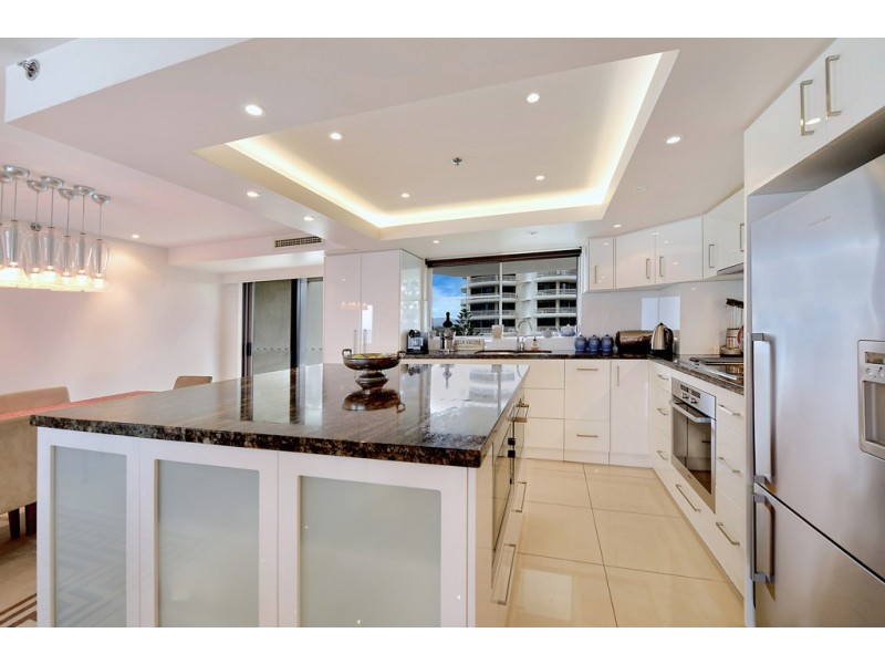 9D ‘La Sabbia’ 74-86 Old Burleigh Road, Broadbeach QLD 4218