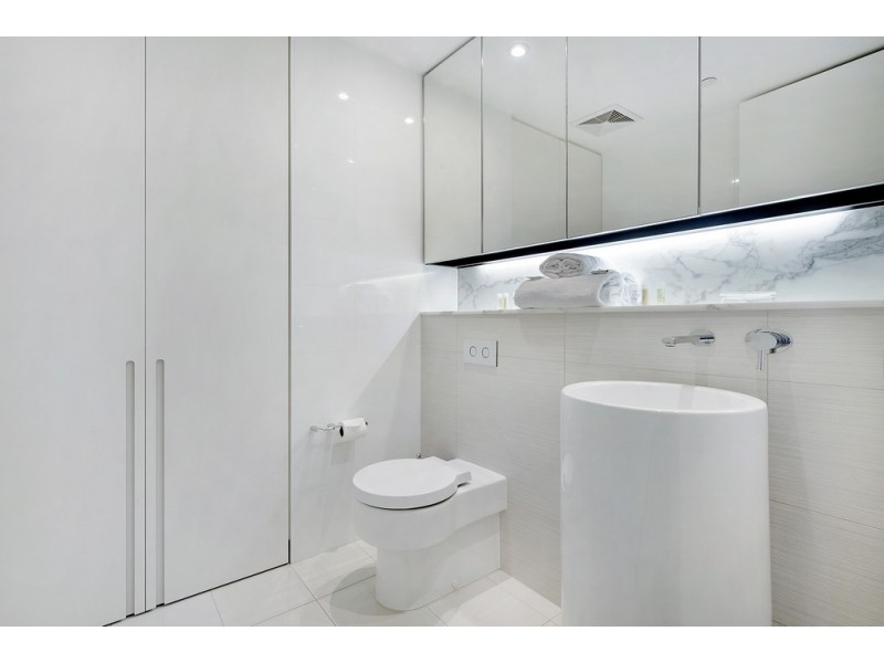 23101 ‘ORACLE’ 4-26 Charles Avenue, Broadbeach QLD 4218