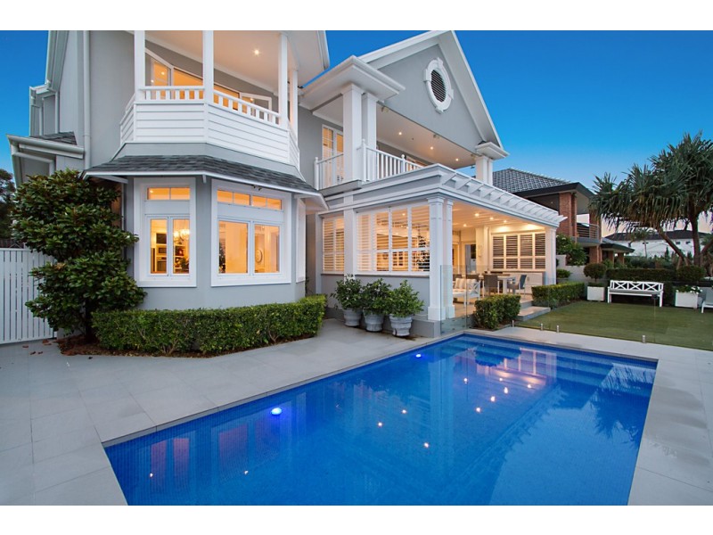 1a Yacht Street, Southport QLD 4215