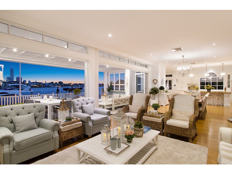 1a Yacht Street, Southport QLD 4215