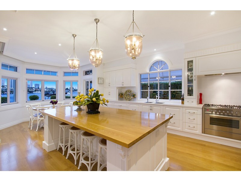 1a Yacht Street, Southport QLD 4215