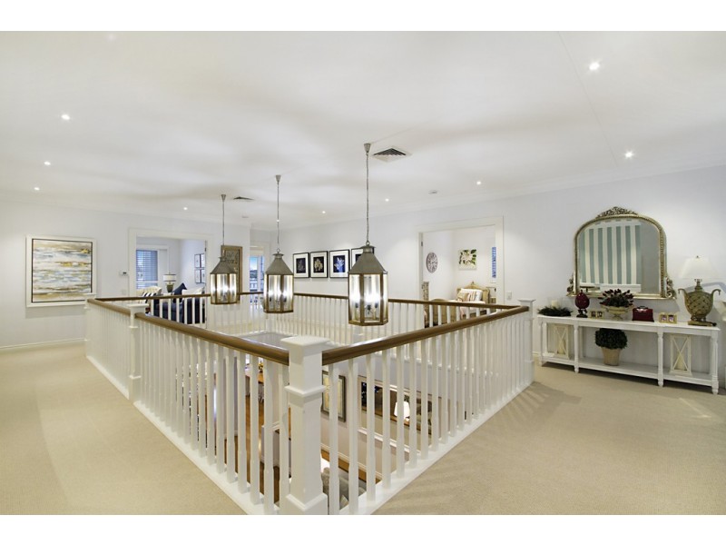 1a Yacht Street, Southport QLD 4215