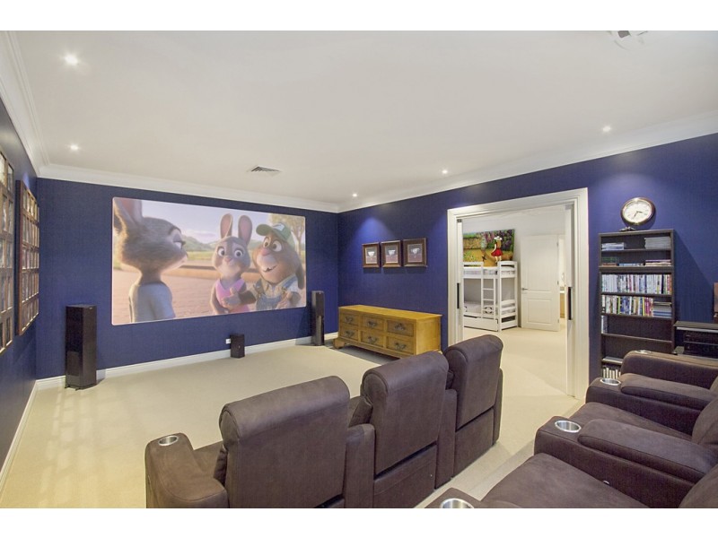 1a Yacht Street, Southport QLD 4215