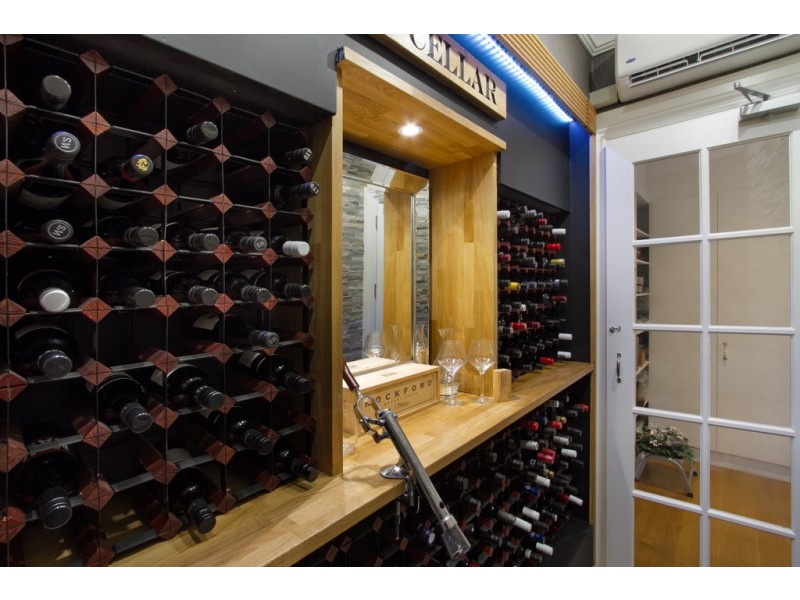 1a Yacht Street, Southport QLD 4215