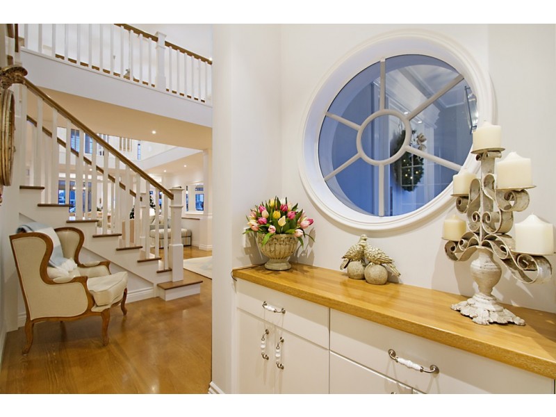 1a Yacht Street, Southport QLD 4215