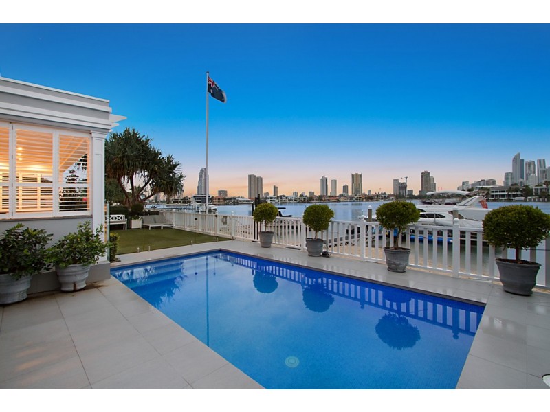 1a Yacht Street, Southport QLD 4215