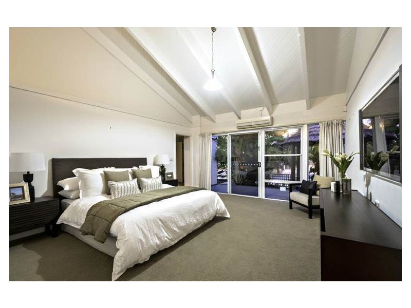 2 Platypus Aveune, Bundall QLD 4217