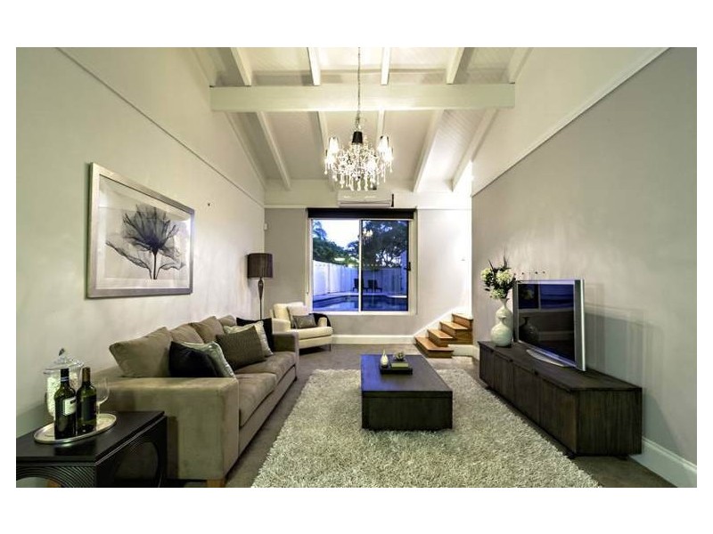 2 Platypus Aveune, Bundall QLD 4217