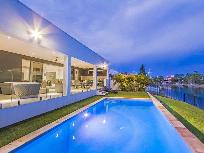 96 Clear Island Road, Broadbeach Waters QLD 4218