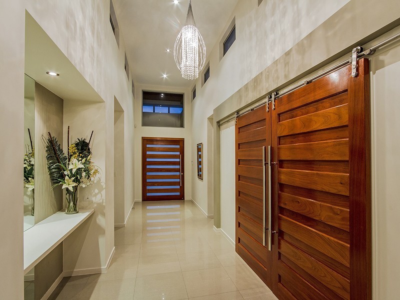 96 Clear Island Road, Broadbeach Waters QLD 4218
