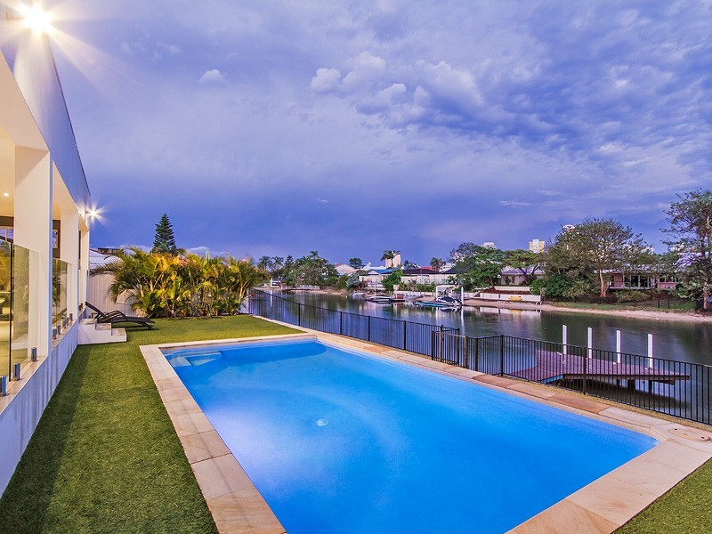 96 Clear Island Road, Broadbeach Waters QLD 4218