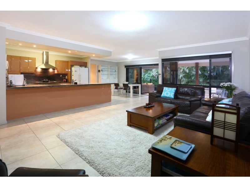 9 Sagitta Place, Robina QLD 4226