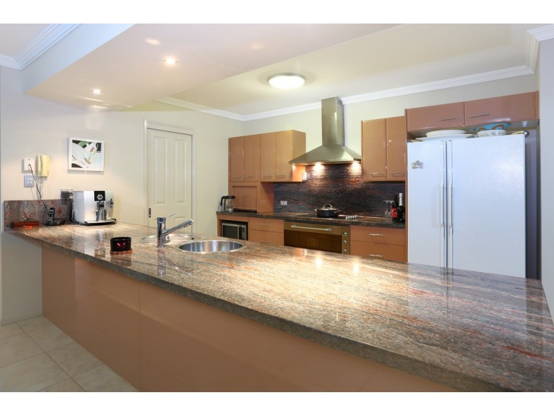 9 Sagitta Place, Robina QLD 4226