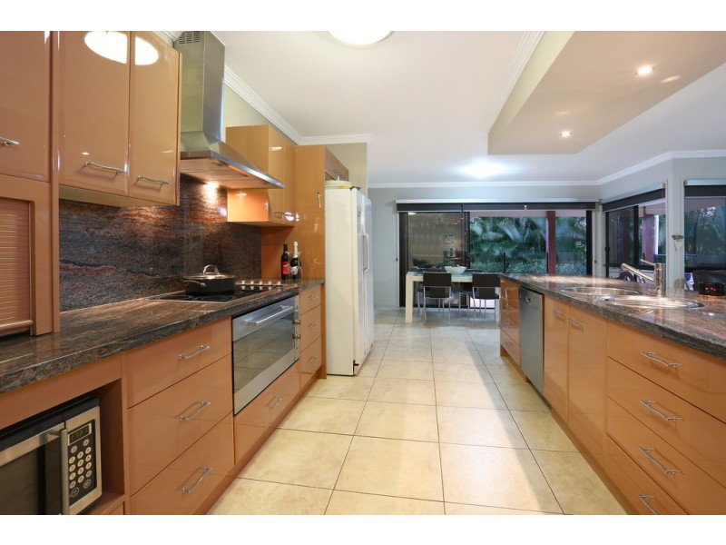 9 Sagitta Place, Robina QLD 4226