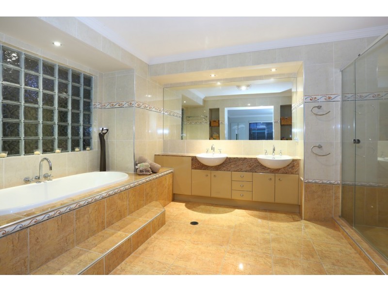 9 Sagitta Place, Robina QLD 4226