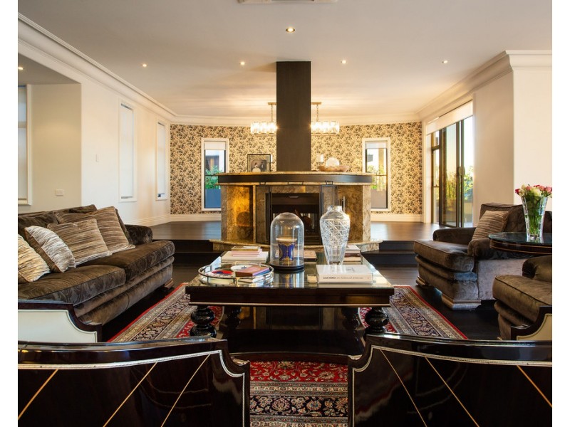 131-135 Monaco Street, Broadbeach Waters QLD 4218