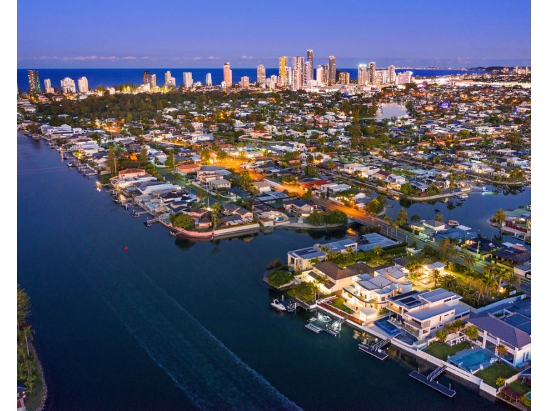 131-135 Monaco Street, Broadbeach Waters QLD 4218