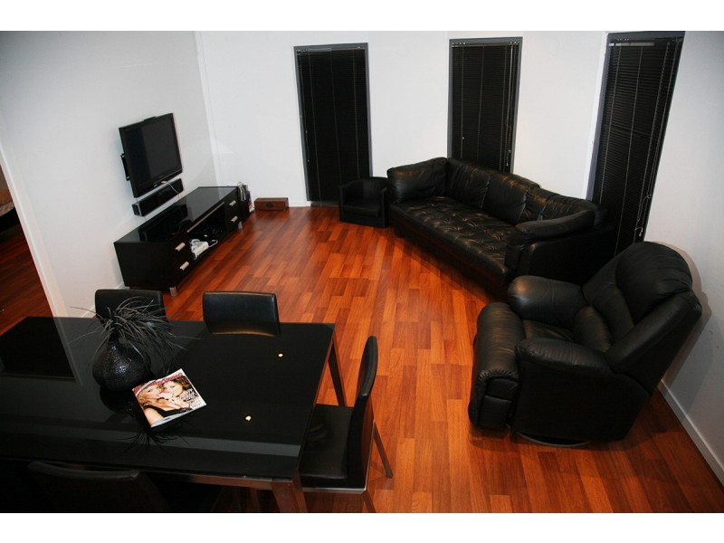 1 16 Dover Drive, Burleigh Heads QLD 4220