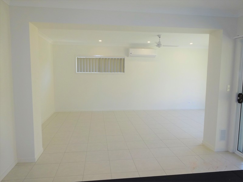 17 McPherson, Coomera QLD 4209