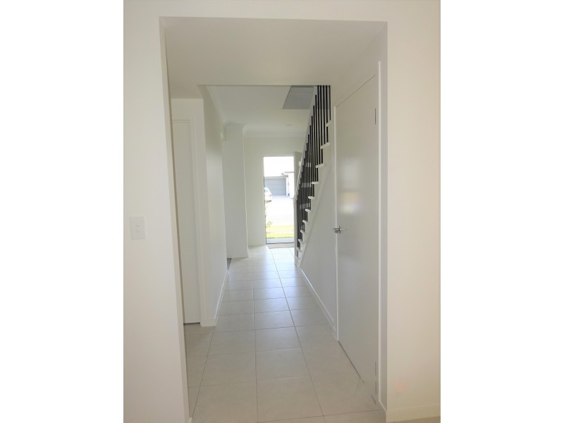 17 McPherson, Coomera QLD 4209