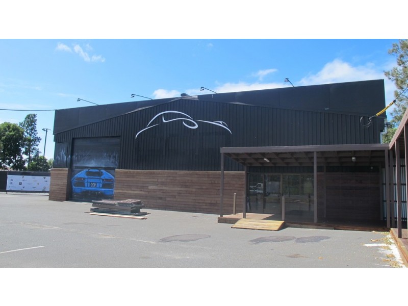 103 Olsen Avenue, Labrador QLD 4215
