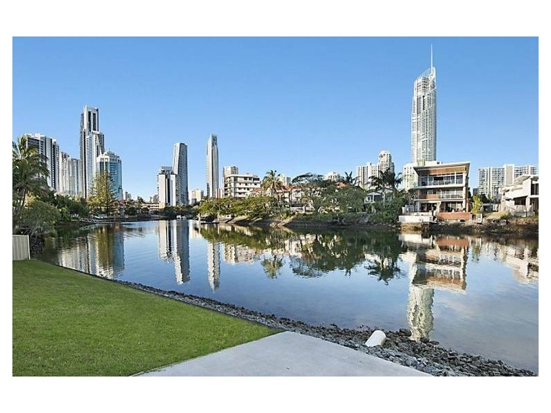 9/11 Peninsular Drive, Surfers Paradise QLD 4217