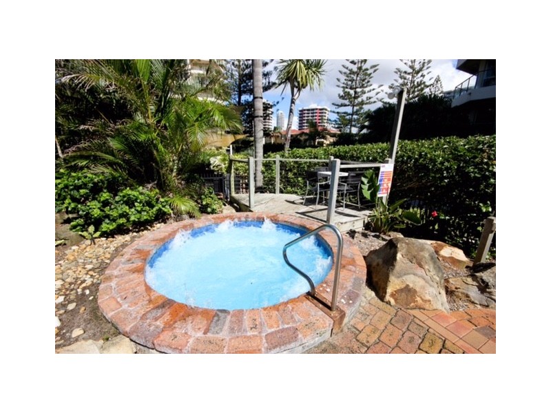 2/12 Enderley Avenue, Surfers Paradise QLD 4217