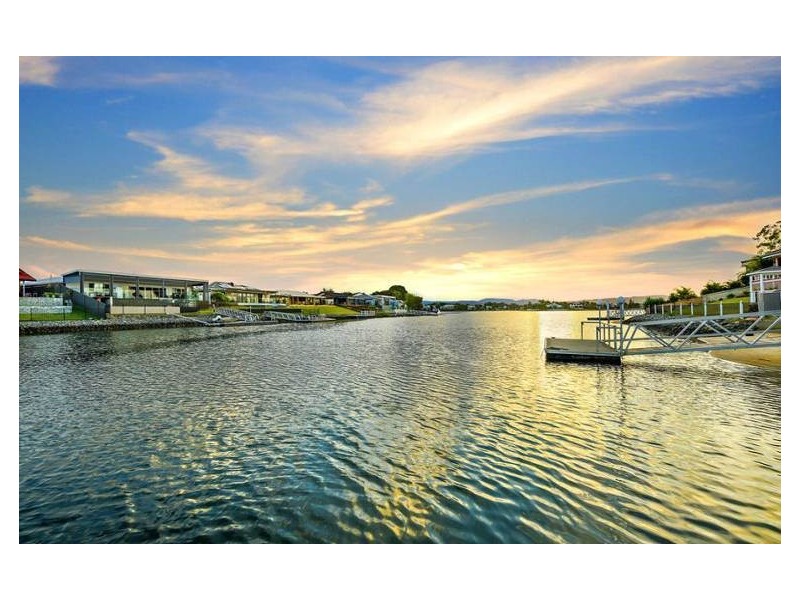 22 Mcilwain Drive, Mermaid Waters QLD 4218