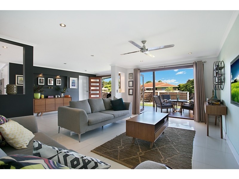 36 Cooleroo Crescent, Southport QLD 4215