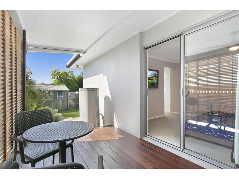 36 Cooleroo Crescent, Southport QLD 4215