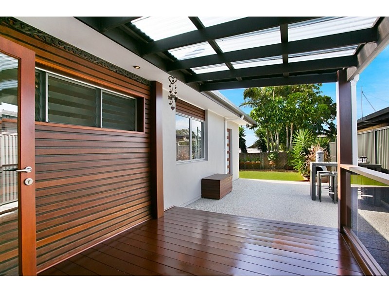 36 Cooleroo Crescent, Southport QLD 4215