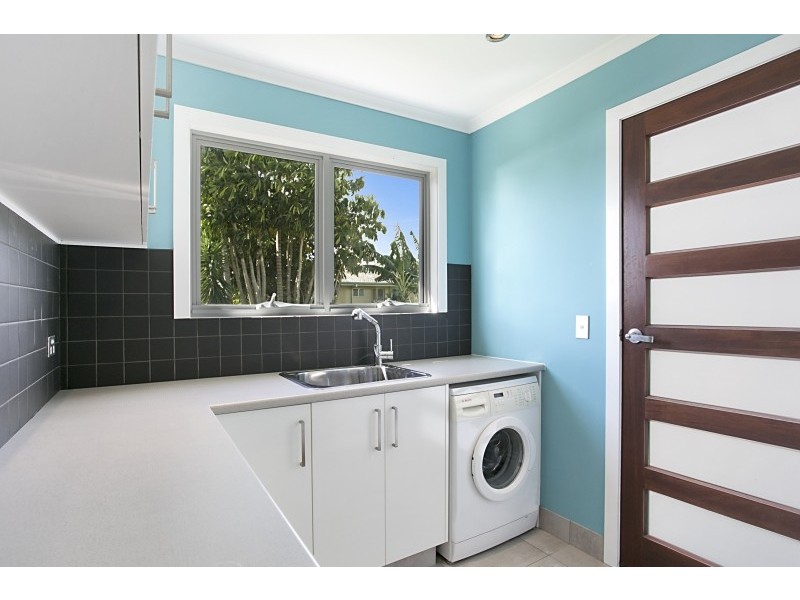 36 Cooleroo Crescent, Southport QLD 4215