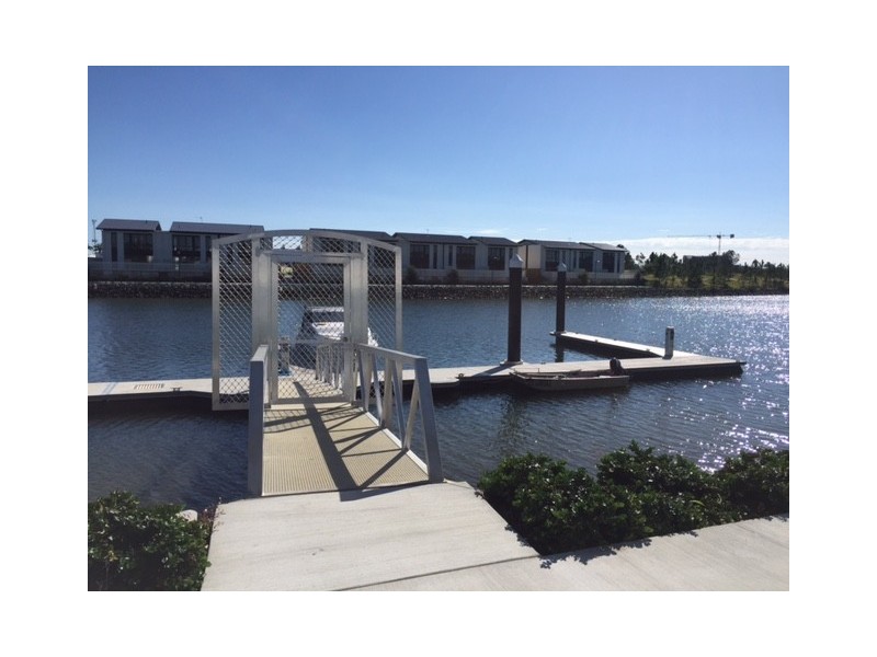 10/156 Marina Quay, Hope Island QLD 4212