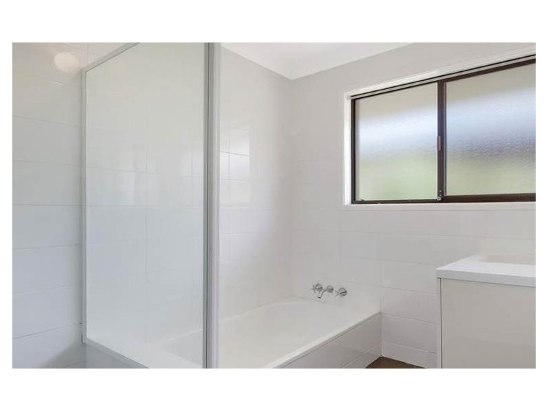 3 Vaucluse Place, Sorrento QLD 4217