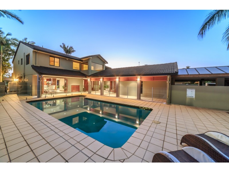 32 Emu Court, Sorrento QLD 4217