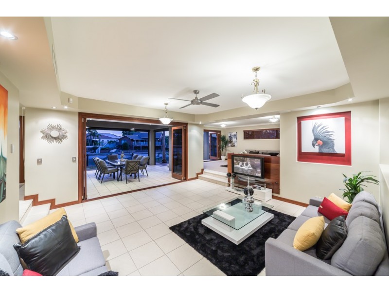 32 Emu Court, Sorrento QLD 4217