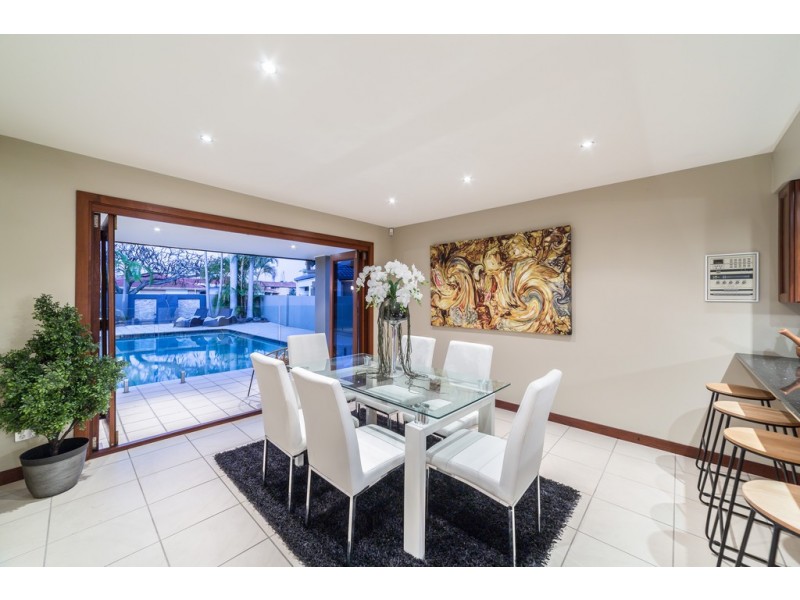 32 Emu Court, Sorrento QLD 4217