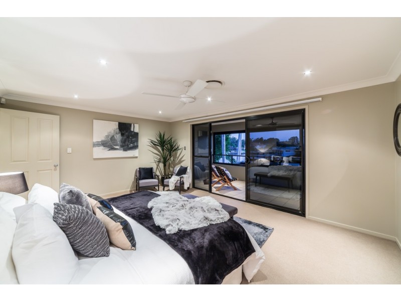 32 Emu Court, Sorrento QLD 4217