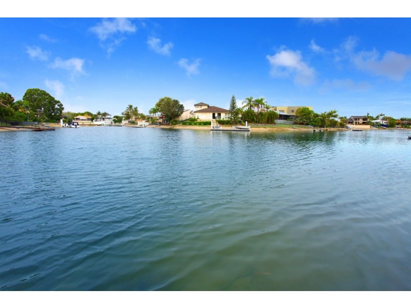 165 Campbell Street, Sorrento QLD 4217