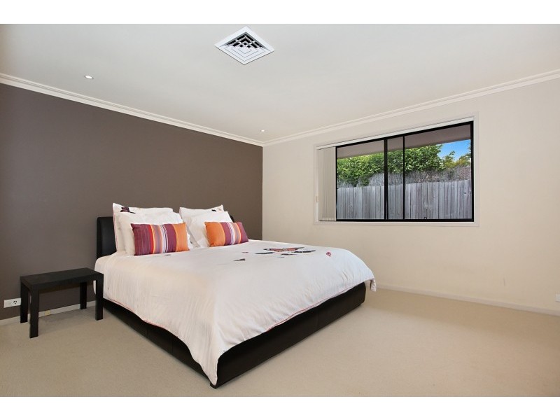 8 Forster Avenue, Sorrento QLD 4217