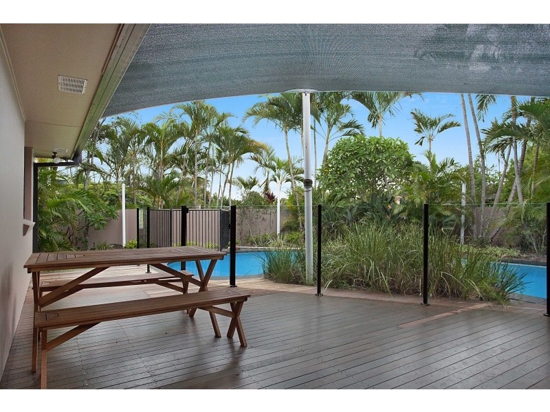 8 Forster Avenue, Sorrento QLD 4217