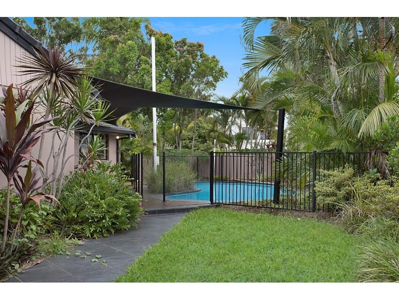 8 Forster Avenue, Sorrento QLD 4217