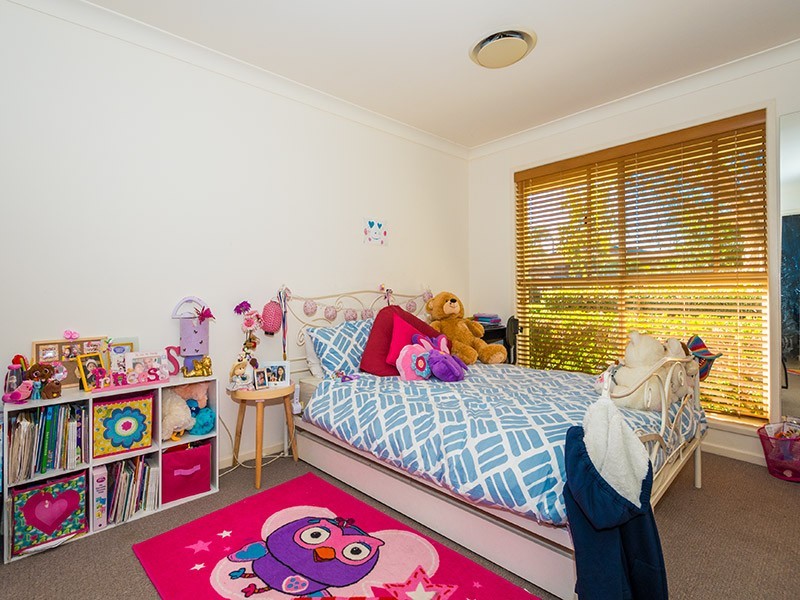 11 Gretel Drive, Mermaid Waters QLD 4218