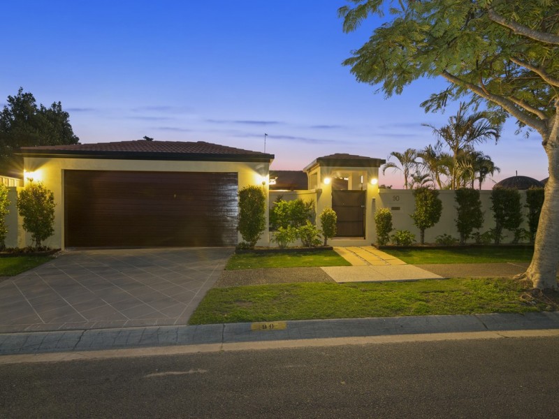 90 Campbell Street, Sorrento QLD 4217