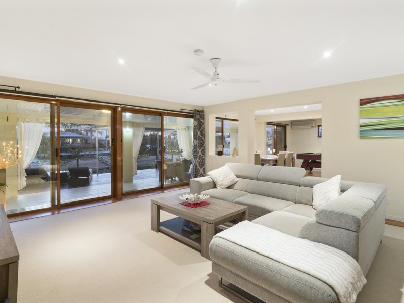 90 Campbell Street, Sorrento QLD 4217