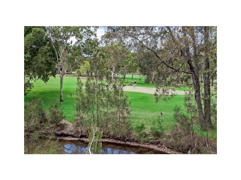 Villa 4 ‘Bradford’ Rhode Island 125 Santa Cruz Bvd, Clear Island Waters QLD 4226