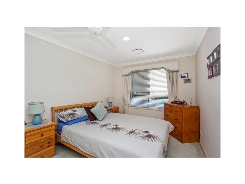 Villa 4 ‘Bradford’ Rhode Island 125 Santa Cruz Bvd, Clear Island Waters QLD 4226