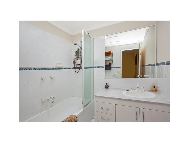 Villa 4 ‘Bradford’ Rhode Island 125 Santa Cruz Bvd, Clear Island Waters QLD 4226