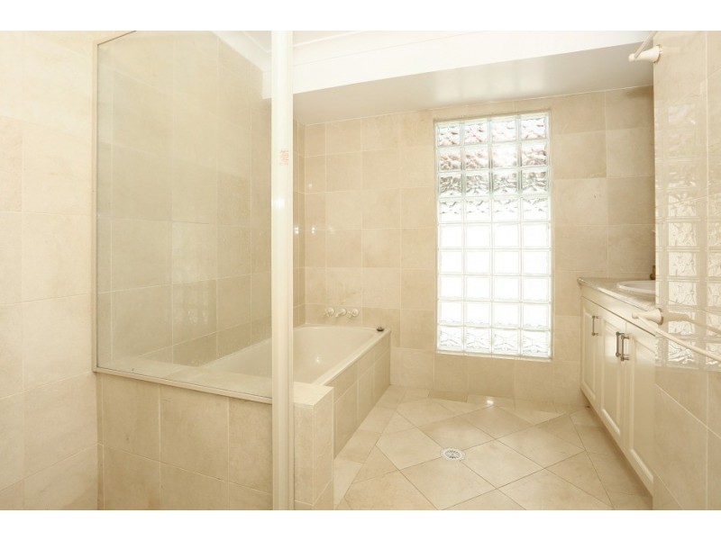 61 Glenmore Drive, Ashmore QLD 4214